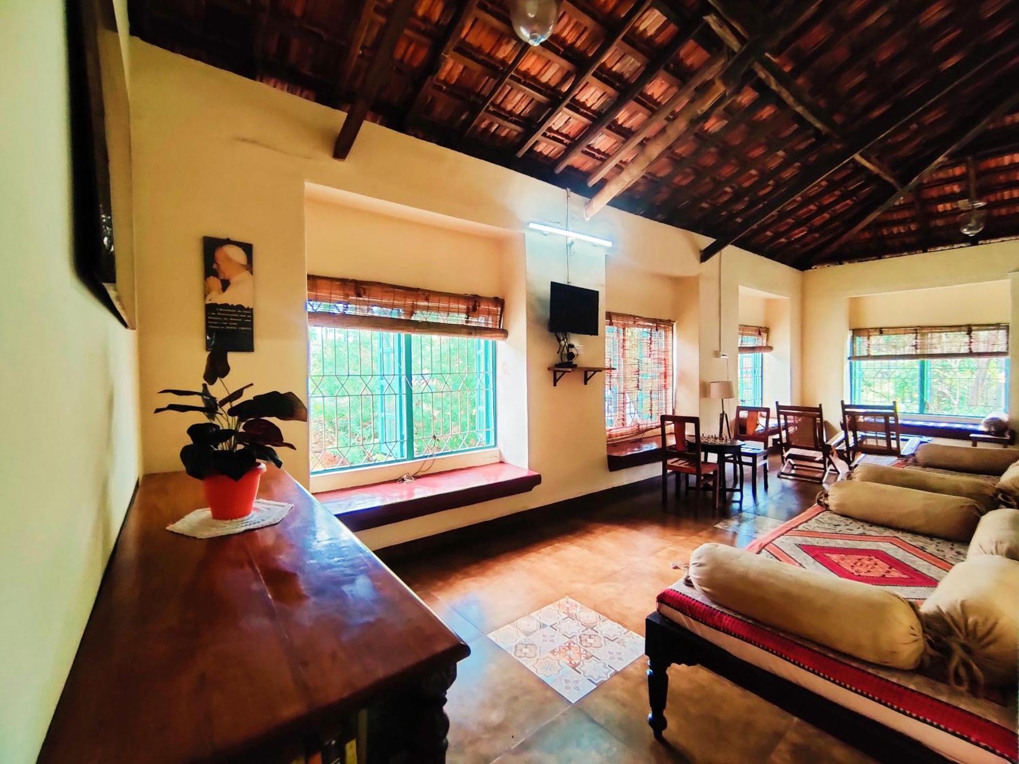 The Bungalow Bogmalo An 1880 Indo Portuguese Heritage Beach Villa South Goa Dış mekan fotoğraf
