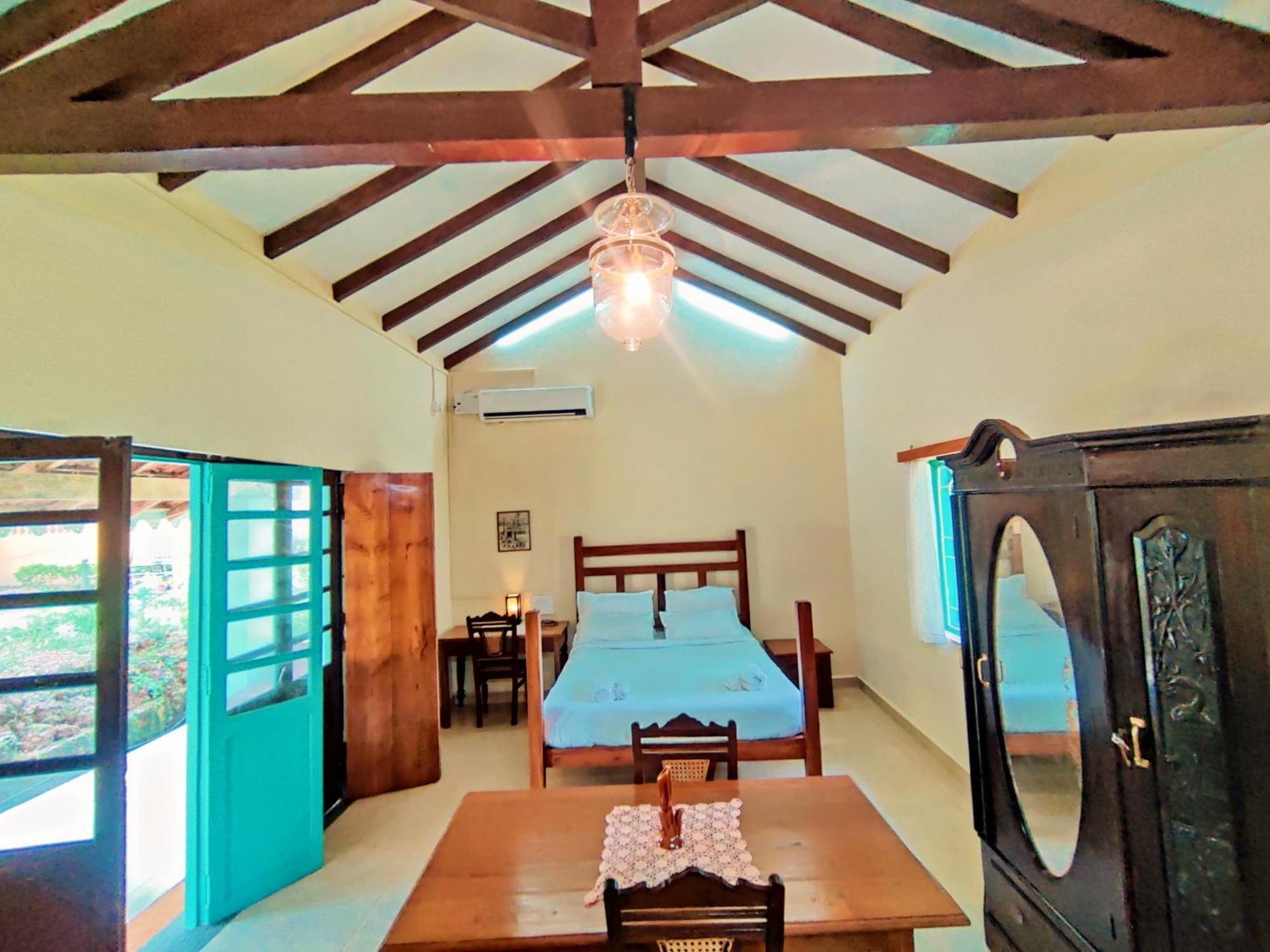 The Bungalow Bogmalo An 1880 Indo Portuguese Heritage Beach Villa South Goa Dış mekan fotoğraf